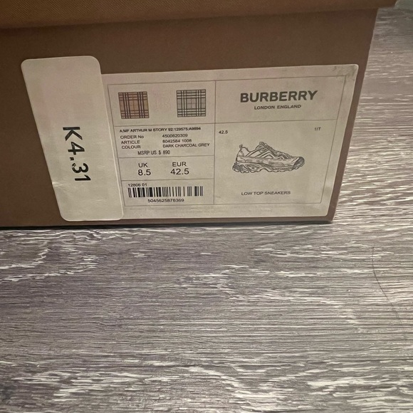 authentic Burberry low top Arthur sneakers Men - Picture 7 of 8